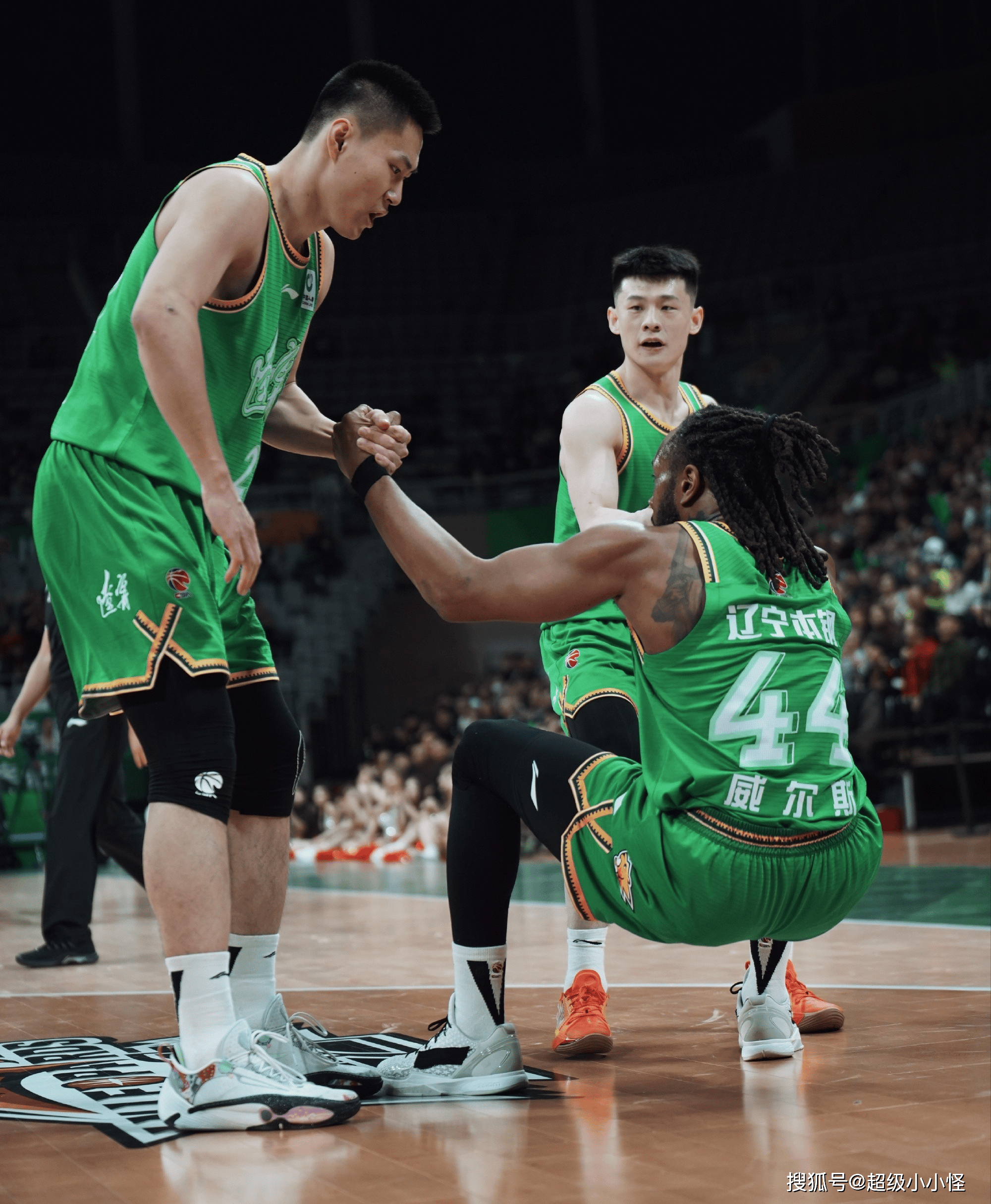 Tianbo Sports-底特律活塞再遭质疑备战中超国际比赛日广厦男篮调整名单以备全明星赛，现场解说直呼：穆古鲁扎连续十二场比赛得分超过大比分领先的简单介绍